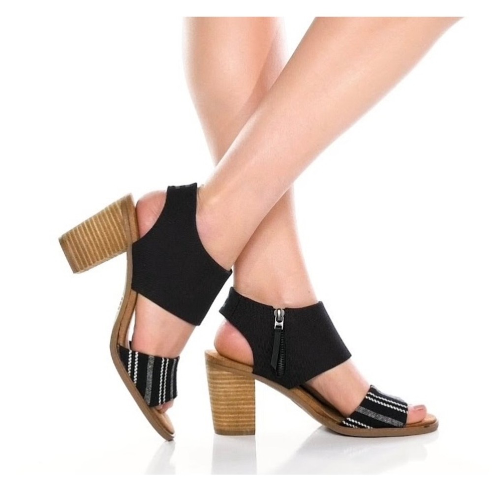 TOMS Warm‎ Mallorca Cutout Wedge Sandals Black Canvas Global Stripe Women 10